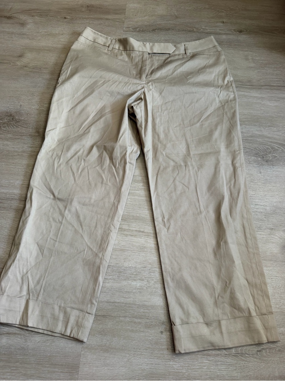 Loft NWT Marisa Cropped Cuffed Trousers Size 12 Cream Beige Ankle Pants